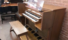 Rodgers Columbian 700B Series Organ